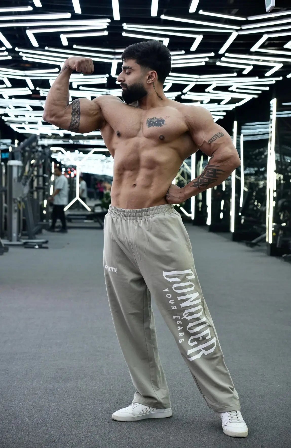 CONQUER WIDE LEG JOGGERS